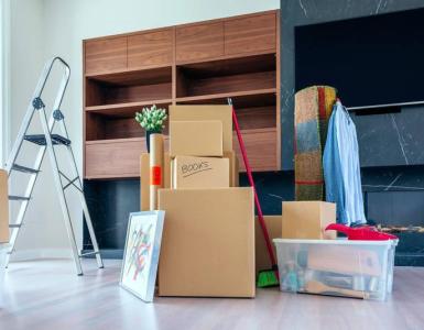 living-room-with-moving-boxes-2021